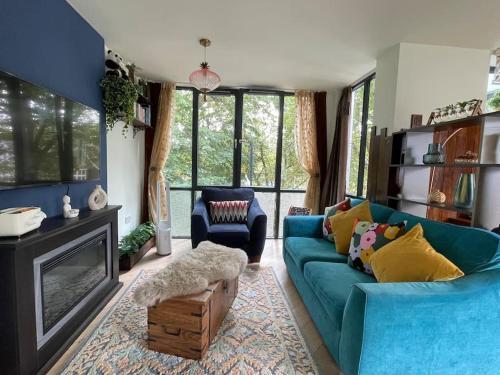The Urban Green! Cosy luxury apartment in Chiswick - Tap to explore photos
