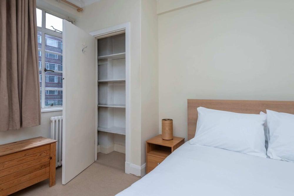 Unique 1-bed Apartment in Vibrant Balham - Tap to explore photos