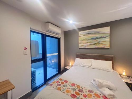 Brand New Furnished Studios Room Type - Queen Studio