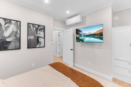 Modern 3Bd Rose Hills Manhattan Terrace Space