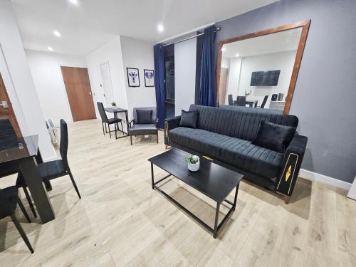 GDY1 - The Green Dragon Apartment - Tap to explore photos