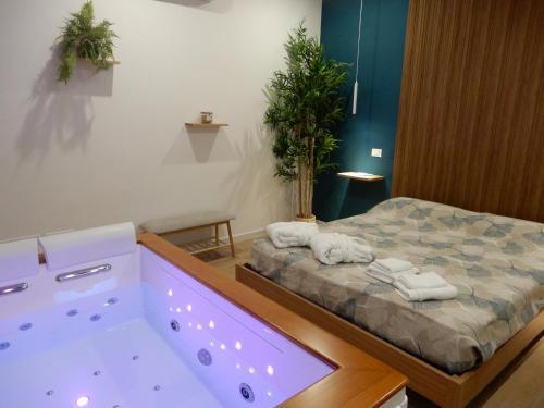 Tropical Relax Suite Room Type - Double Room with Spa Bath