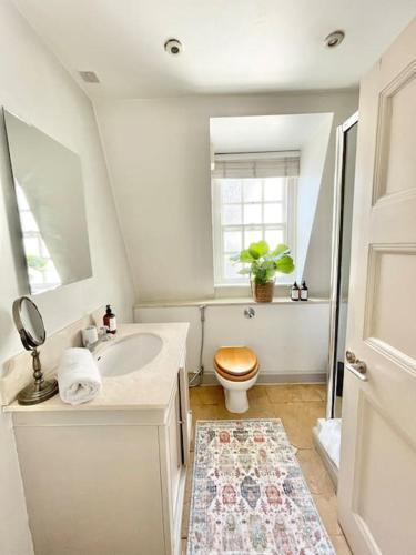 Luxury 3-BDR flat near Selfridges Mayfair - Tap to explore photos
