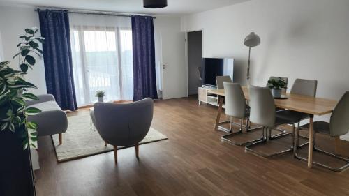 appartement 3pieces 5min gare val d'europe - Tap to explore photos