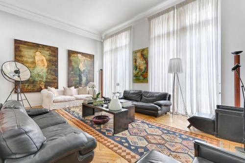 Apt Dupleix Luxueux Cœur du 16ème 8P 4BR - Tap to explore photos