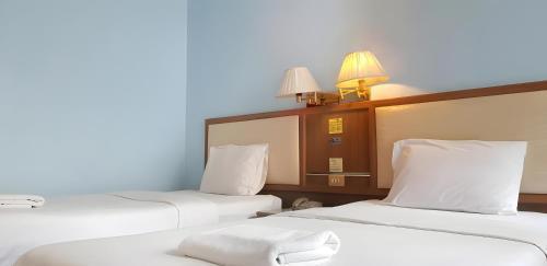 Wish Inn BTS Chidlom - Tap to explore photos