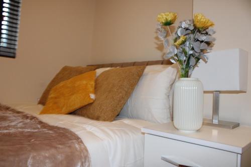 Cozy 2 bed flat in East Croydon - Tap to explore photos