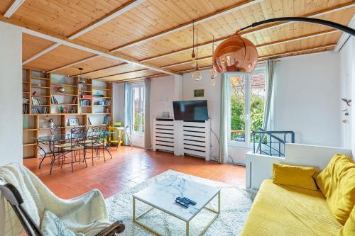 Maison rustique à 11min de Paris, cadre chaleureux - Tap to explore photos