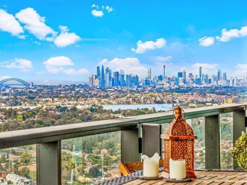 Luxury Penthouse - Sydney Skyline Views