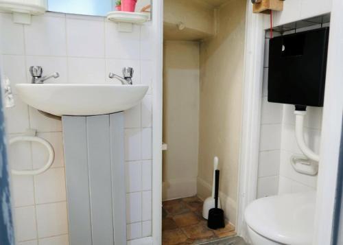 Comfy 1Bed Pod of Kings Cross - Tap to explore photos