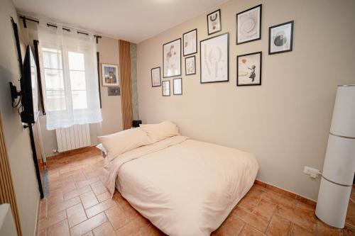 Aura Apartment - VISTA LAGO - CENTRO STORICO - Tap to explore photos