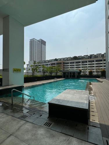 Thamrin Executive Residence 3BR - Tap to explore photos