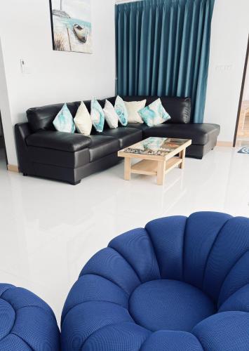 Mada pool villa near Aonang beach - Tap to explore photos