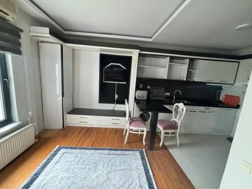 Spacious and Cozy Flat near Taksim Square no3 - Tap to explore photos