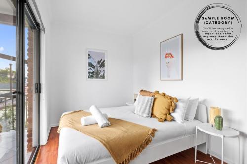 Cozy Private Double Room - Near Stations & Shops - Shared Bathroom