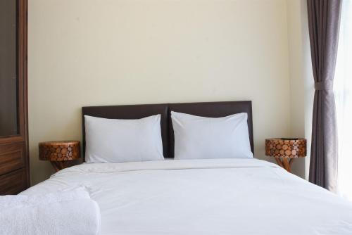 Nice and Cozy Studio at Tifolia Apartment By Travelio