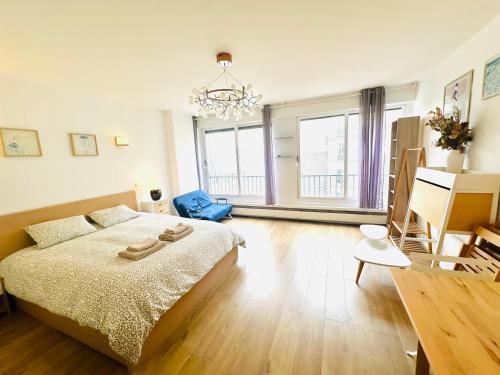 Dream Dwell Paris-Deluxe Studio 650m near Arc de Triomphe - Tap to explore photos