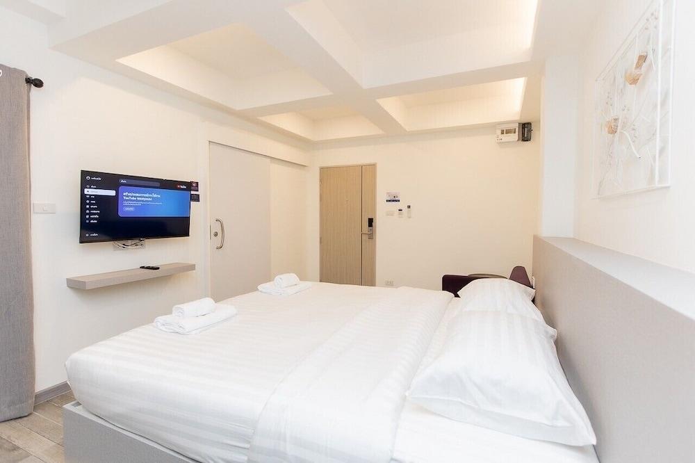 P9 Ratchada Hotel Room Type - Deluxe Single Room