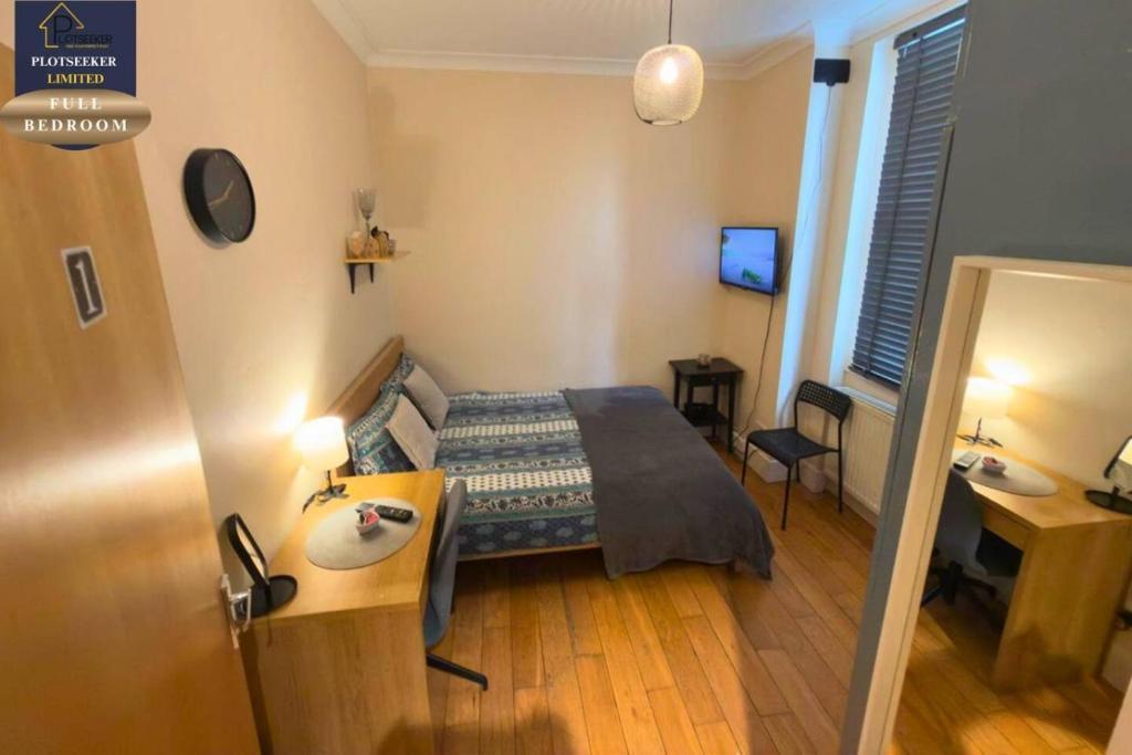 West Kensington 1BR 1-Min Tube Heathrow Direct
