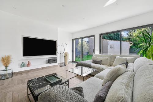 L'Harmonie - 8P - 4BDR - 3BR - Jardin & Parking - Tap to explore photos