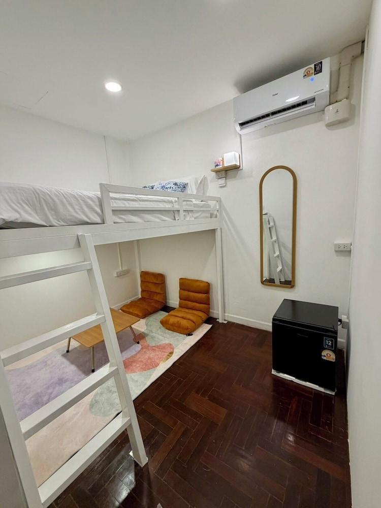 Comfy Crib Hostel 2 Room Type - Economy Studio