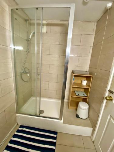 Central London 3 Bedroom flat, Oxford Circus, W1W - Tap to explore photos