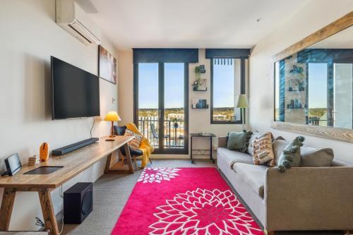 Seaside Studio Apartment in Frankston, Melbourne - Tap to explore photos