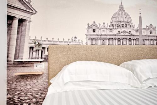Caesar's quarters - private rooms in Rome - Tap to explore photos