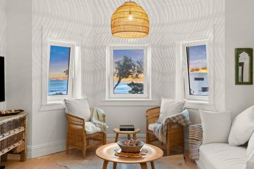 Beachside Boho Retreat by Sydney Dreams - Tap to explore photos