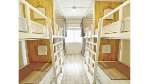 Purr Room Type - Bed in 8-Bed Mixed Dormitory Room