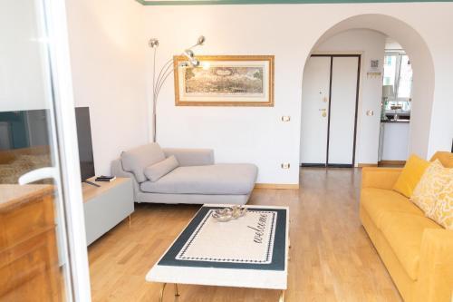 Stefania's Luxury Apartment - Tap to explore photos