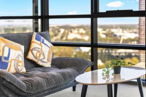 Fabulous view apartment in Sydney Olympic Park - Tap to explore photos