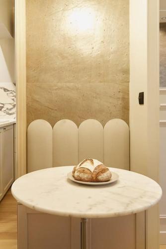 Calacatta Room - Duke Housing - Tap to explore photos
