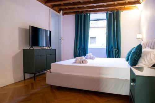 Costaguti Holiday Apartment - Tap to explore photos