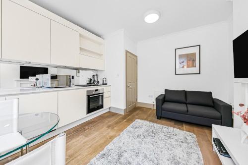Stylish 1BR IN C- London near Oxford Street - Tap to explore photos