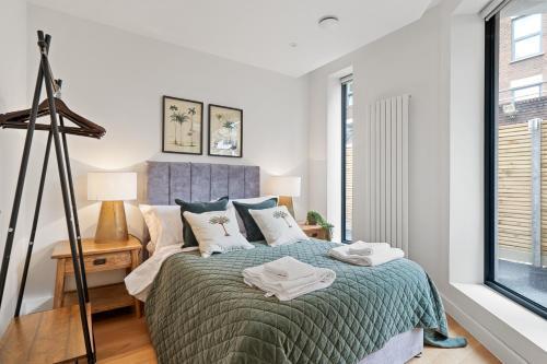 Central Richmond 3 Bedroom House - Tap to explore photos