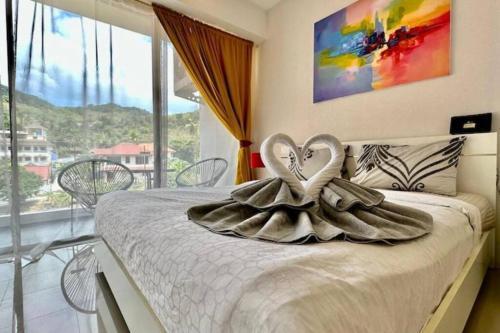 Chic Condominium Karon B201 - Tap to explore photos