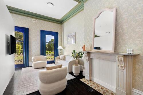 Fitzroy Private Rooms - 132 Nicholson Homestay - Tap to explore photos