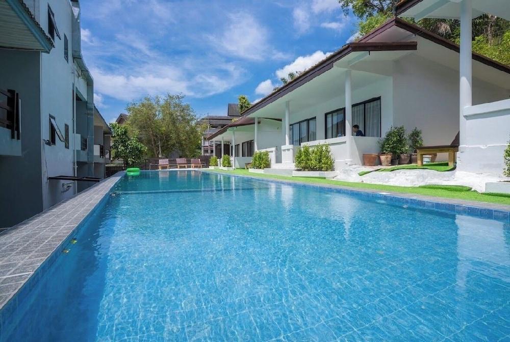 The BRC Ao-nang HOTEL Room Type - Deluxe Room, Pool Access