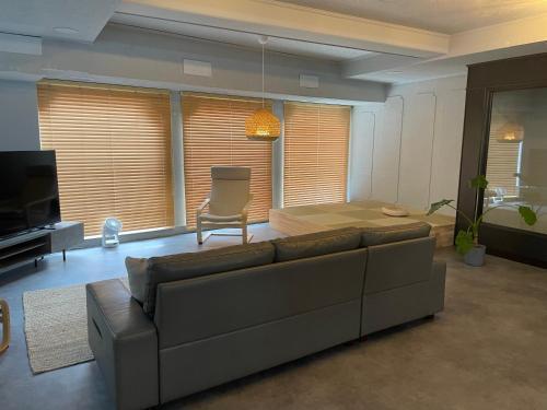 Tatami-Tokyo studio apartment - Tap to explore photos
