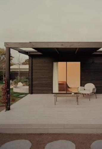 The Blackwood House - Tap to explore photos
