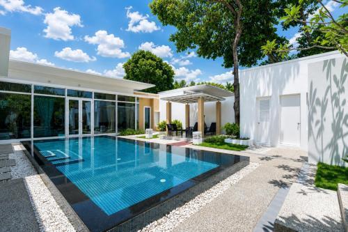 Sunshine Beach Villa Mai Khao