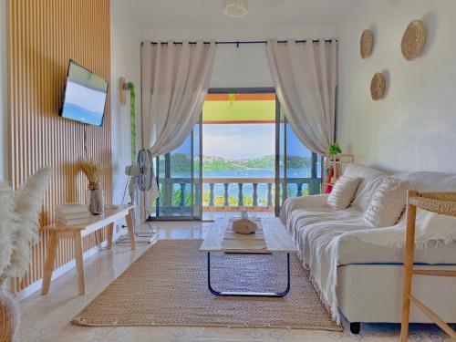 Sea Dreamer Ao Yon Beach House - Tap to explore photos