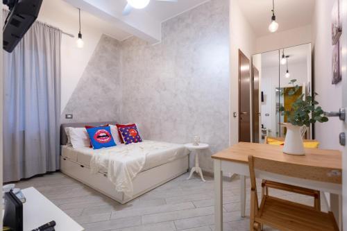 Stanza Comoda e Silenziosa con Bagno Privato e Area Lavoro e Relax Room Type - Double Room with Private Bathroom