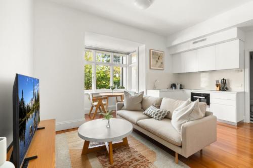 Inner-west Studio in a Perfect Location - Tap to explore photos