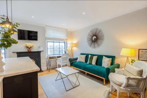 Lovely 1BR Flat, Prime Location Bloomsbury, Euston - Tap to explore photos
