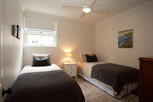 Harbourside Hideaway Double Bay Isyd - Tap to explore photos