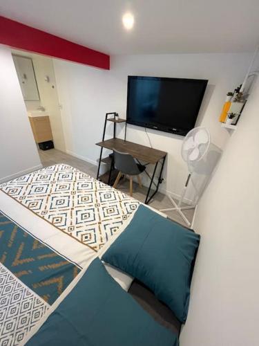 C - Maison 10 min PARIS EXPO - 5 rooms/5 beds - Tap to explore photos