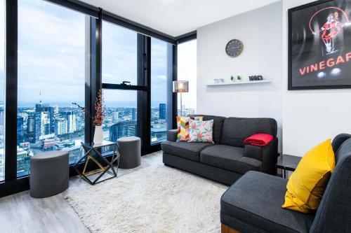 Downtown Delight Experience Melbourne in Style Room Type - Apartment