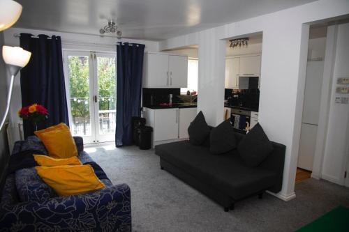 Luxury London Apartment - Central Location - Tap to explore photos